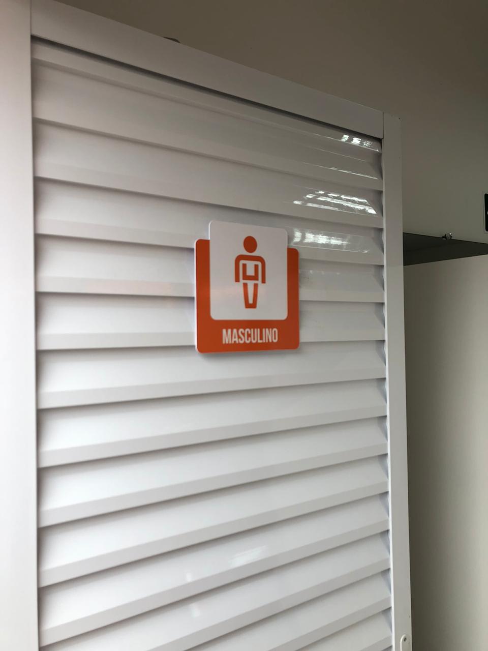 12 - PLACA BANHEIRO